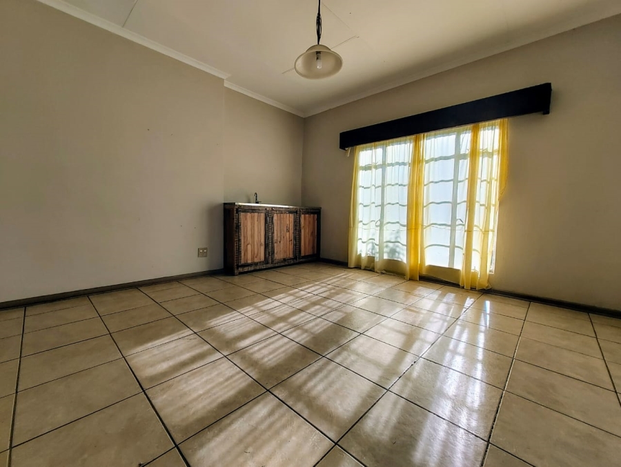 7 Bedroom Property for Sale in Memel Free State